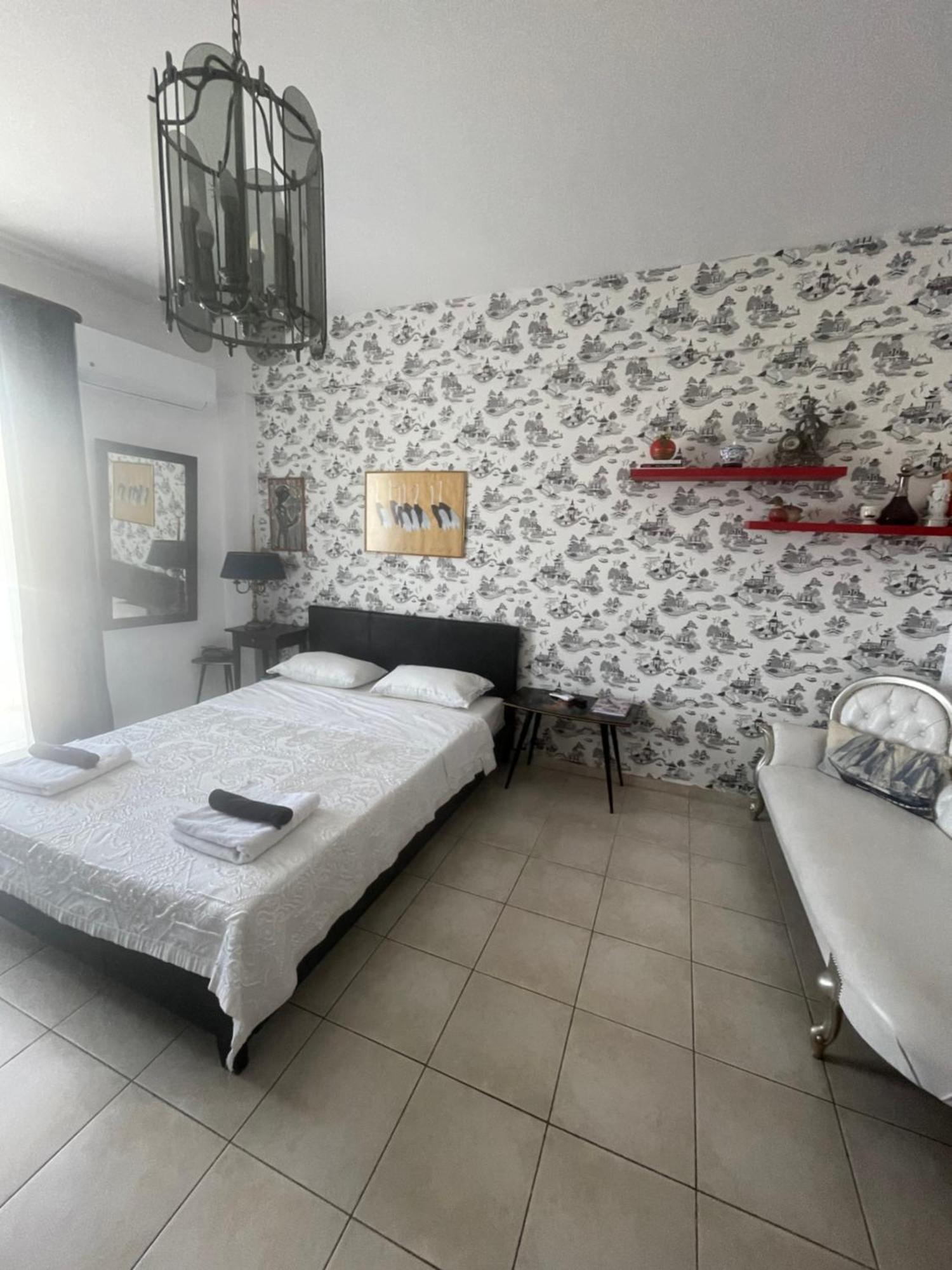 Retire Flat In The Heart Of City Heraklion (Crete) Exterior foto