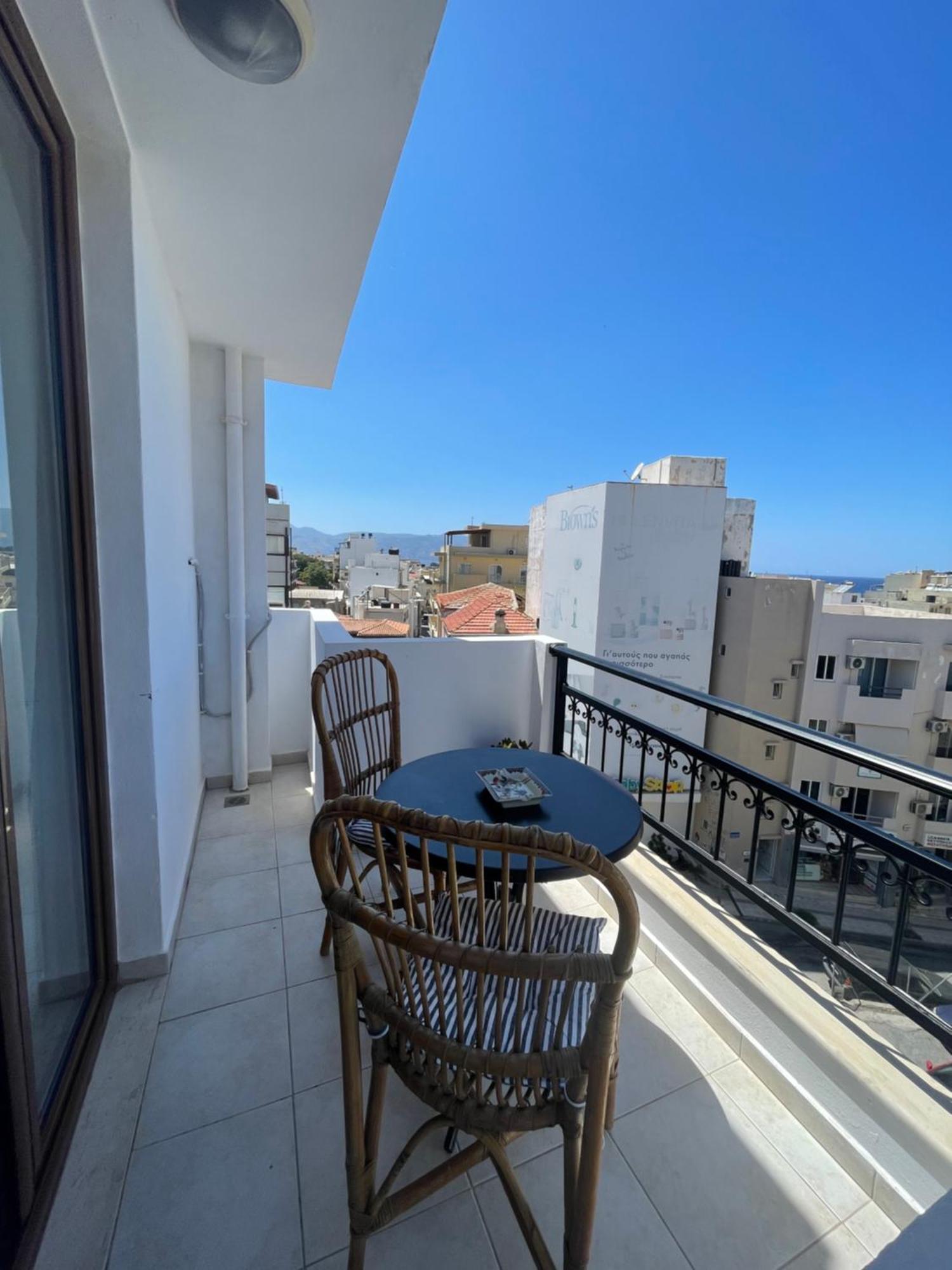 Retire Flat In The Heart Of City Heraklion (Crete) Exterior foto