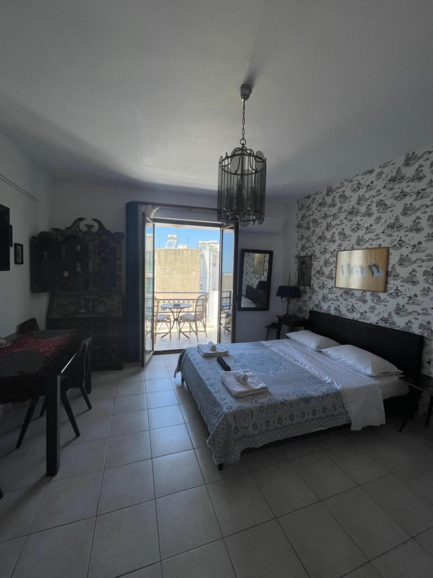 Retire Flat In The Heart Of City Heraklion (Crete) Exterior foto